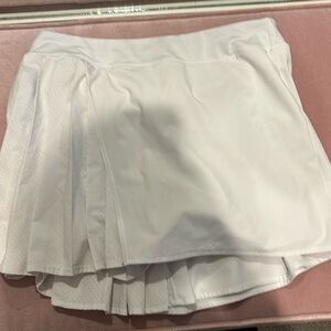 Lululemon white tennis skirt, size 8